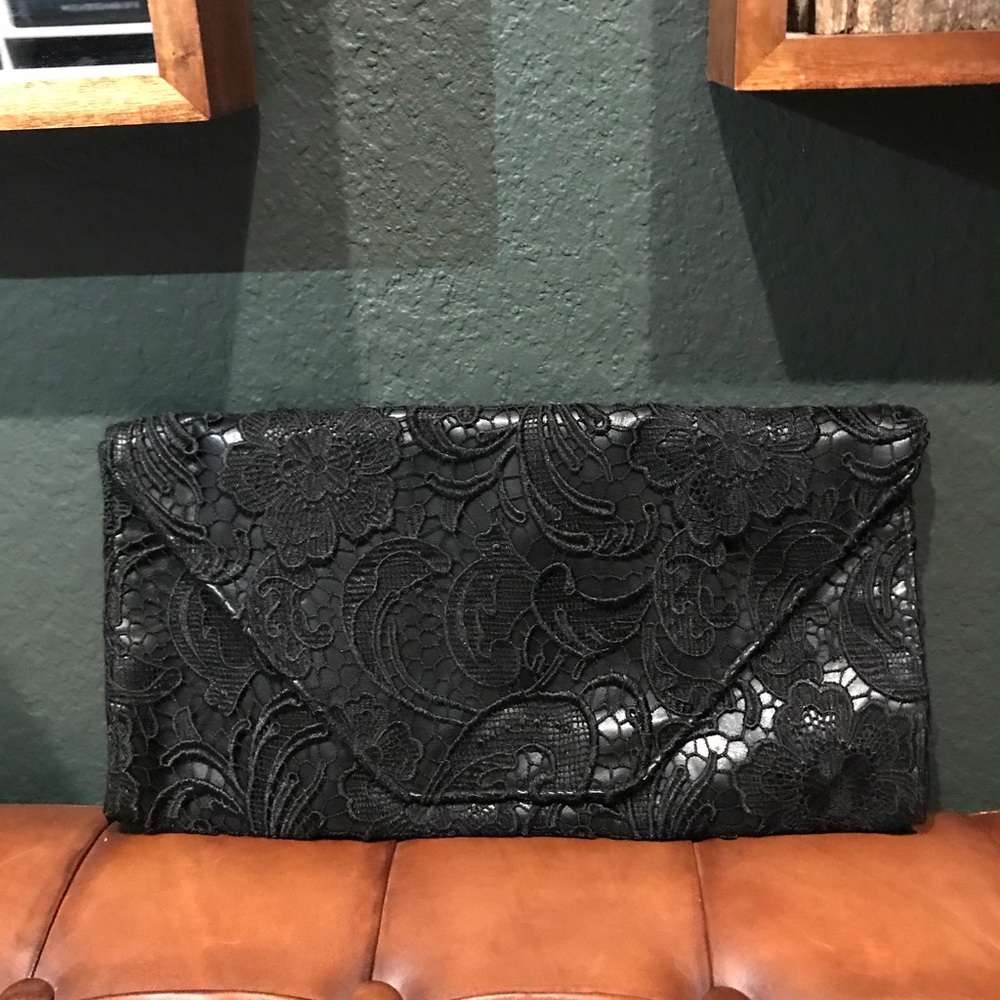Jessica Simpson clutch